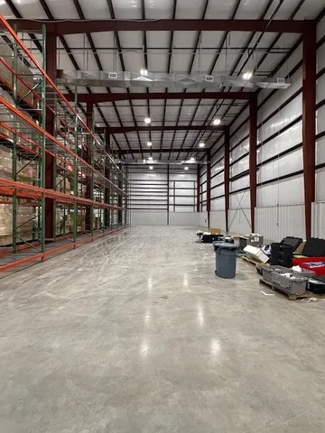 10- 421 19th St SE- Interior