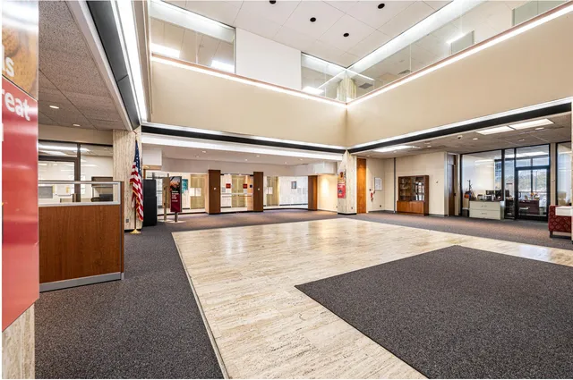 J- Main Level Reception