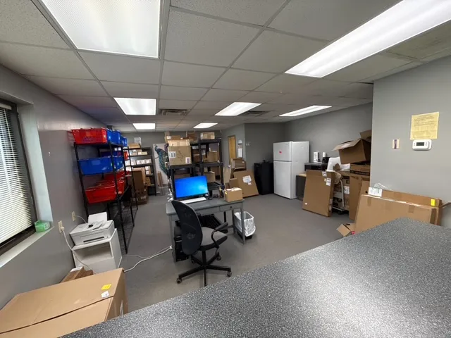 13- Office-Breakroom