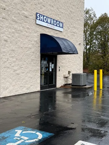 16- Retail Entrance