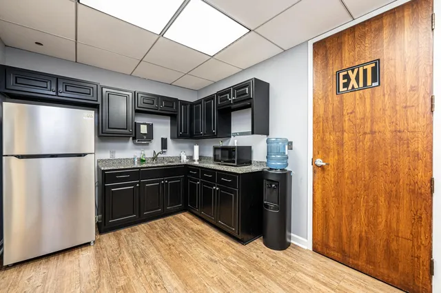 Q- Kitchenette