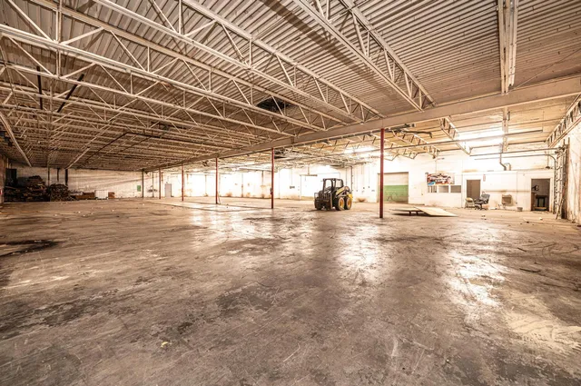 19- Warehouse