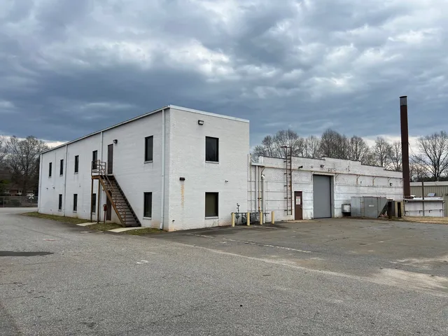 2- Main Listing Photo