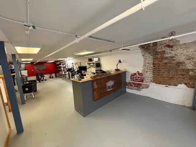 2- Main Reception Desk