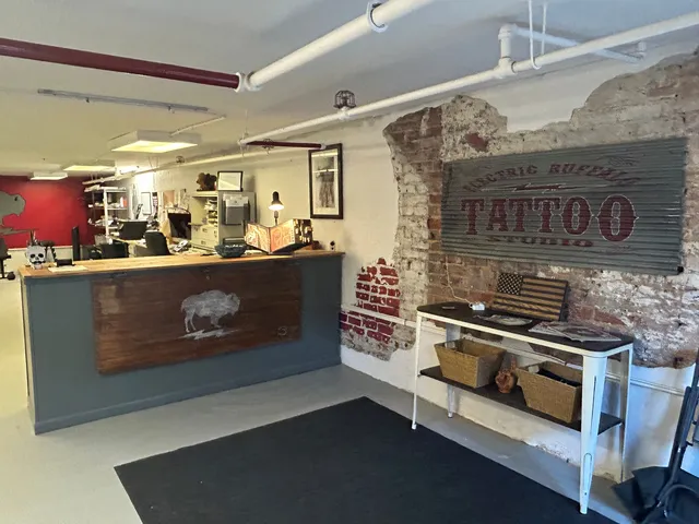 2- Main Reception Desk