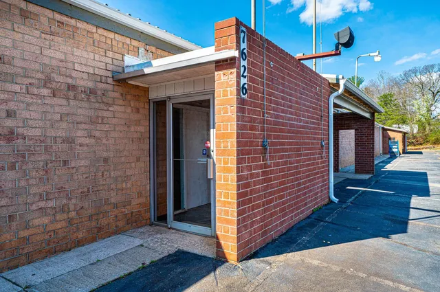 23- Entrance-Security System