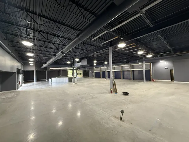 4-Retail-Showroom