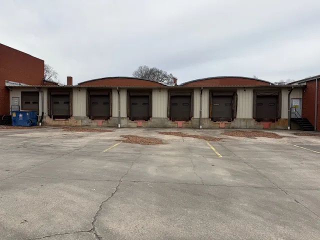 6- Dock Doors 7 x 8'x9'