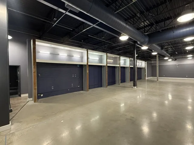6- Retail Showroom
