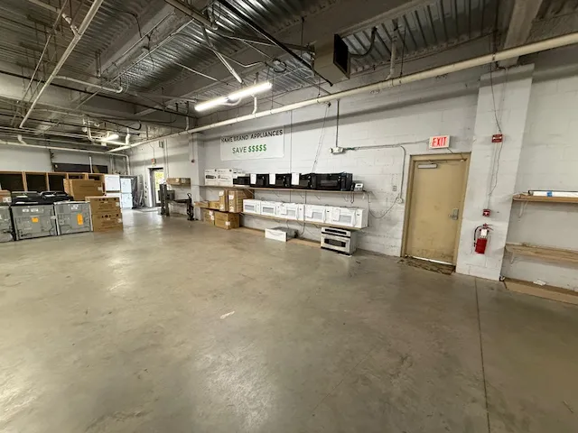 7- Retail-Warehouse