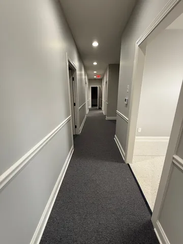 8- Hallway