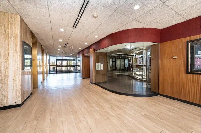 I- Main Level Entry