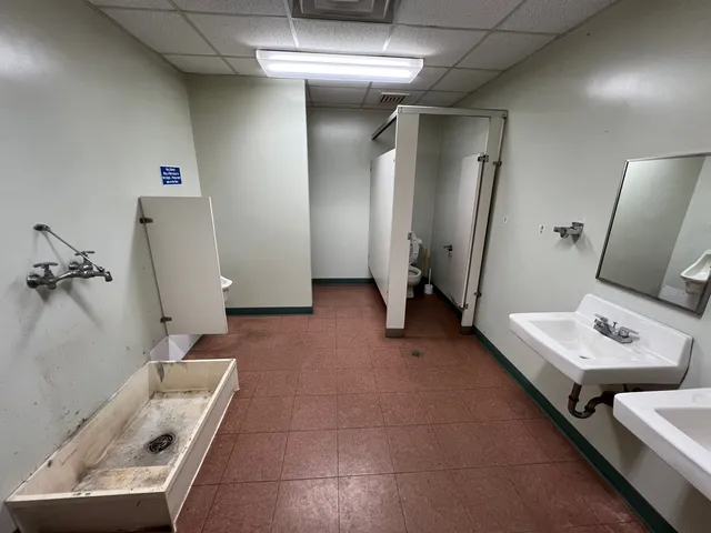 9- Restroom