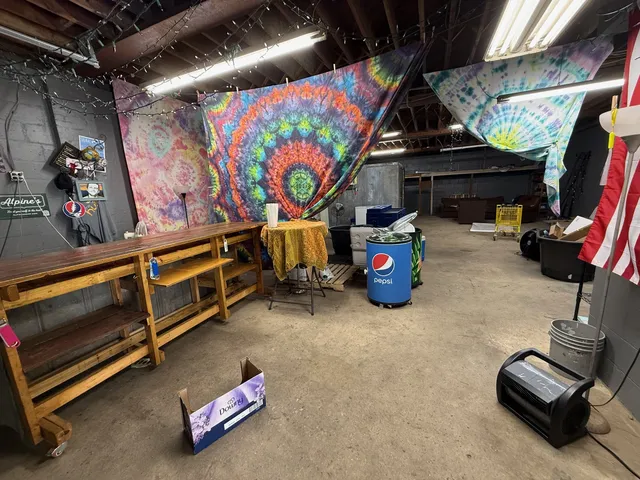 9. Interior 3